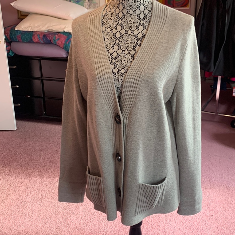 Banana Republic button down cardigan size Xl oatmeal heather with gray sweater
